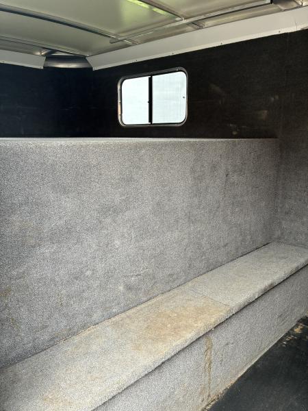 Used 2019 Cimarron Trailers 9H NorthStar Slant Gooseneck Horse Trailer