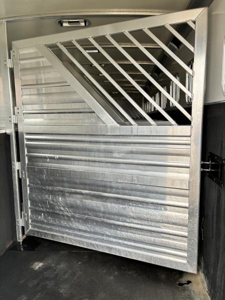 Used 2019 Cimarron Trailers 9H NorthStar Slant Gooseneck Horse Trailer