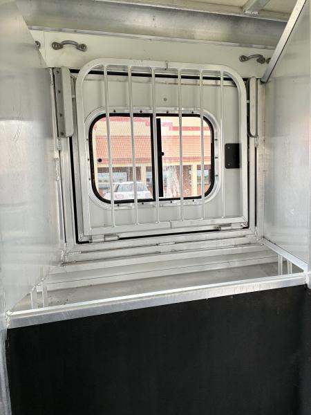 Used 2019 Cimarron Trailers 9H NorthStar Slant Gooseneck Horse Trailer