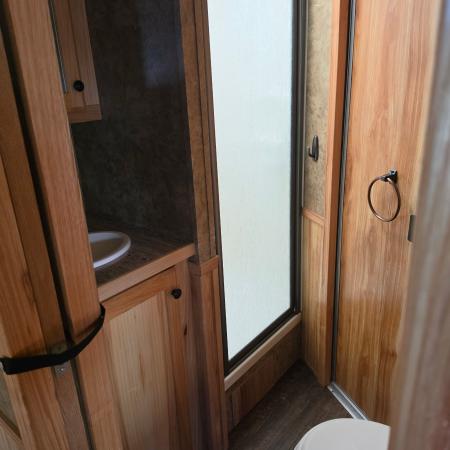 Used 2015 Lakota 3H 11'LQ Horse Trailer