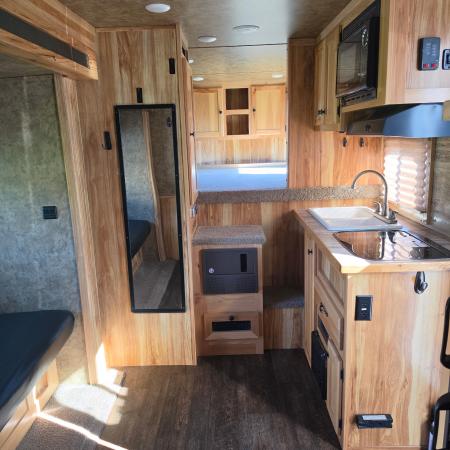 Used 2015 Lakota 3H 11'LQ Horse Trailer
