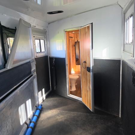 Used 2015 Lakota 3H 11'LQ Horse Trailer