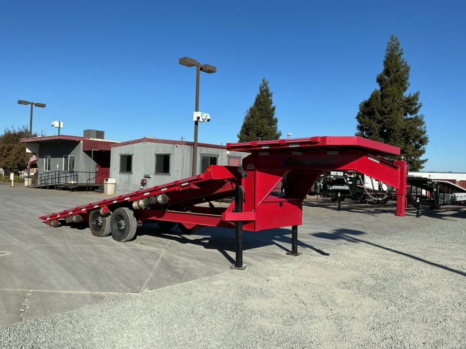 Used 2022 Diamond C Trailers DET208L22X102GN 8.5FT X 22FT 18K GVW Tilt Trailer