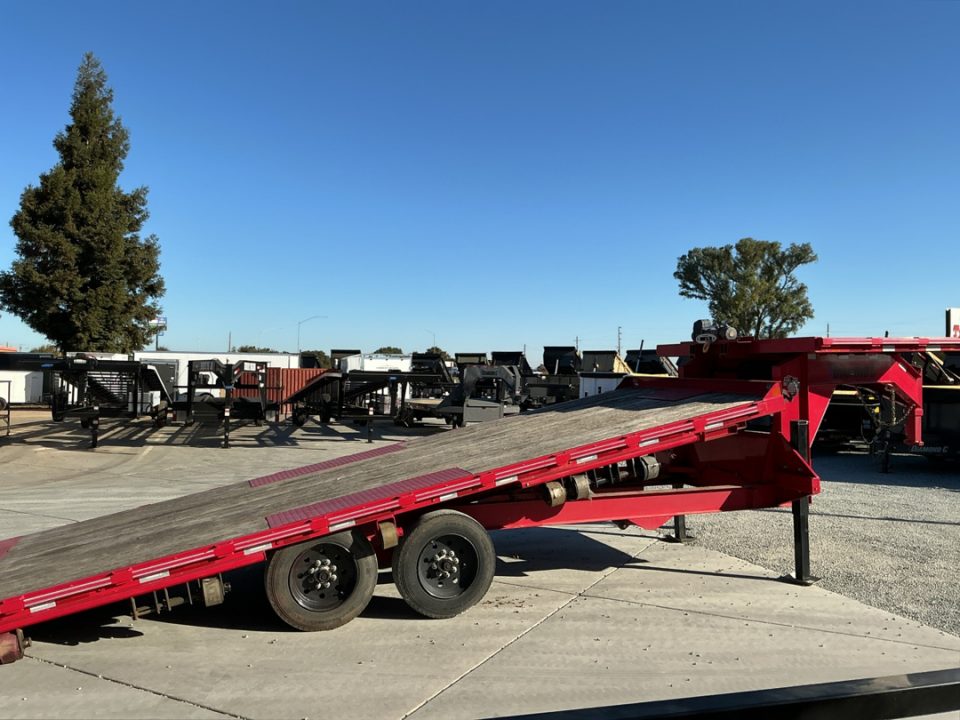 Used 2022 Diamond C Trailers DET208L22X102GN 8.5FT X 22FT 18K GVW Tilt Trailer