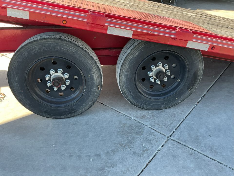 Used 2022 Diamond C Trailers DET208L22X102GN 8.5FT X 22FT 18K GVW Tilt Trailer