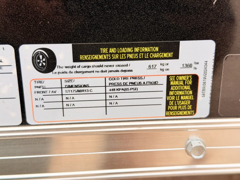New 2027 Cross Trailers 4-6-1V Enclosed Barn Door 2K GVWR
