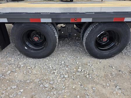 New 2027 Lamar 102X36 TANDEM DUAL LO-PRO GOOSENECK W/12K AXLES & MAX RAMPS