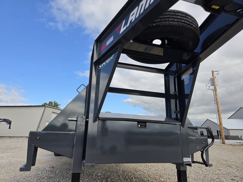 New 2027 Lamar 102X32 TANDEM DUAL LO-PRO GOOSENECK FLATBED W/10K AXLES & MAX RAMPS