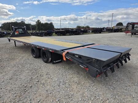 New 2027 Lamar 102X32 TANDEM DUAL LO-PRO GOOSENECK FLATBED W/10K AXLES & MAX RAMPS