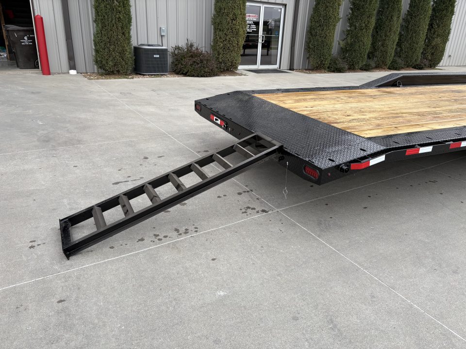 New 2027 Buckshot MFG AR-X40D Deckover Trailer