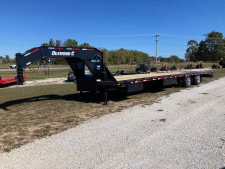 New 2027 Diamond C Trailers 102x40 TANDEM 40K GN W/ MAX RAMPS, 72  SPREAD, AIR RIDE & HYDROJACKS Flatbed Trailer