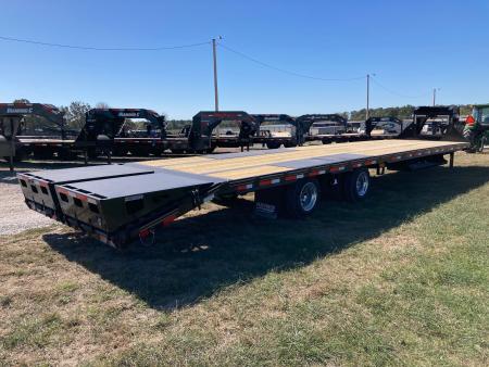 New 2027 Diamond C Trailers 102x40 TANDEM 40K GN W/ MAX RAMPS, 72" SPREAD, AIR RIDE & HYDROJACKS Flatbed Trailer