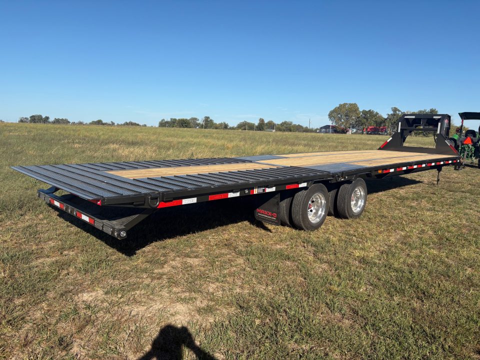 New 2027 MAXX-D 102x34 Tandem 40K Hydrotail Flatbed Trailer W/ Steel Runners & Wireless Remote