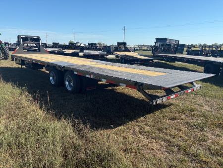 New 2027 MAXX-D 102x34 Tandem 40K Hydrotail Flatbed Trailer W/ Steel Runners & Wireless Remote