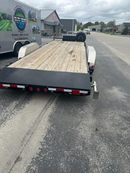 Used 2023 PJ Trailers CE222