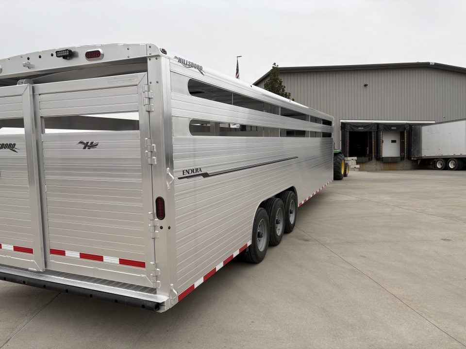 New 2027 Hillsboro Endura 8 x 32ft Livestock Trailer Triple 8k axles