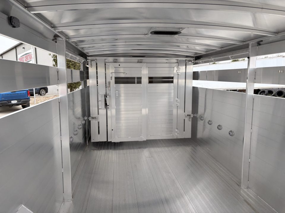 New 2027 Hillsboro Endura 8 x 32ft Livestock Trailer Triple 8k axles