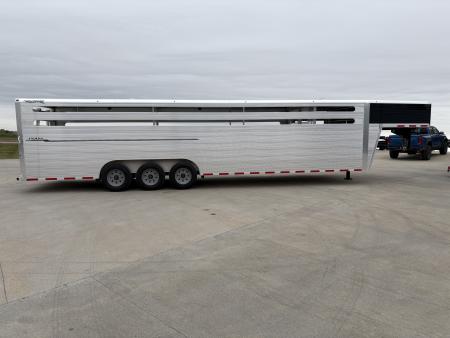 New 2027 Hillsboro Endura 8 x 32ft Livestock Trailer Triple 8k axles