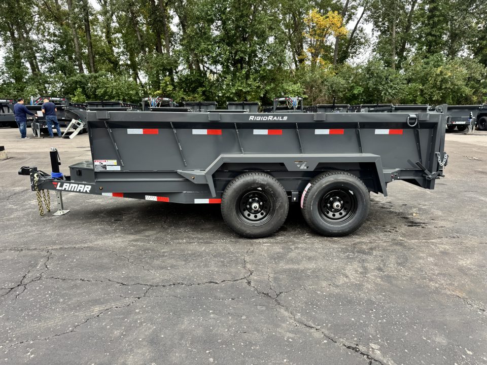 2027 Lamar photo 3