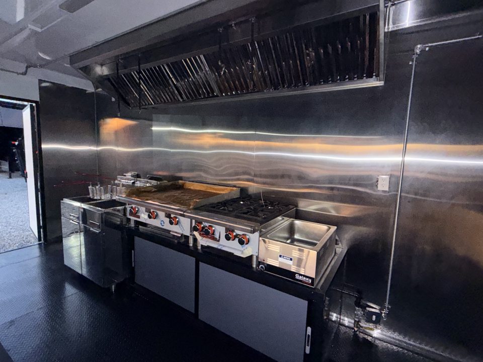 New 2026 Other 8.5X18 TA CONCESSION TRAILER FULLY EQUIPPED BLACKOUT (FIRE SUPPRESSION) (4 BURNER STOVE) (2 FRYERS) Concession