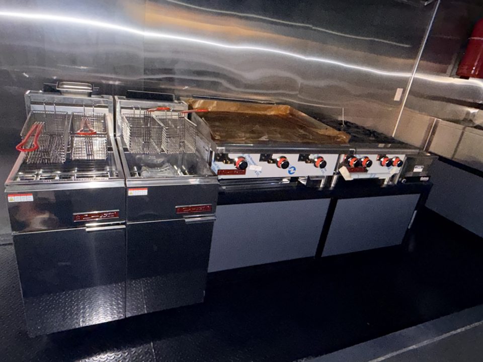 New 2026 Other 8.5X18 TA CONCESSION TRAILER FULLY EQUIPPED BLACKOUT (FIRE SUPPRESSION) (4 BURNER STOVE) (2 FRYERS) Concession