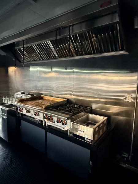 New 2026 Other 8.5X18 TA CONCESSION TRAILER FULLY EQUIPPED BLACKOUT (FIRE SUPPRESSION) (4 BURNER STOVE) (2 FRYERS) Concession
