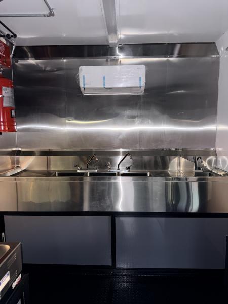 New 2026 Other 8.5X18 TA CONCESSION TRAILER FULLY EQUIPPED BLACKOUT (FIRE SUPPRESSION) (4 BURNER STOVE) (2 FRYERS) Concession