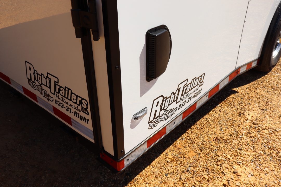 New 2027 8.5X24 Anvil Race Trailer