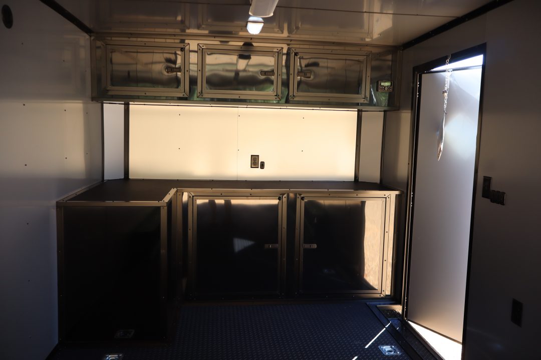 New 2027 8.5X24 Anvil Race Trailer