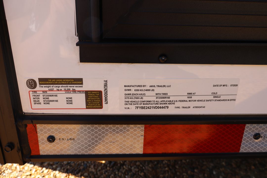 New 2027 8.5X24 Anvil Race Trailer