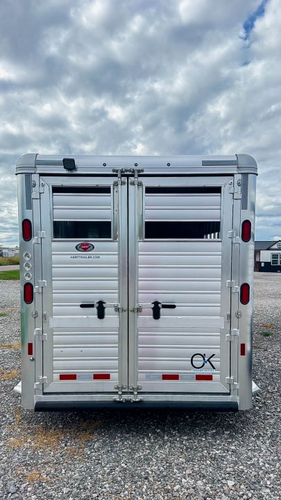 New 2027 Hart Trailer R3HG RESOLUTION BLACK SMART TACK II+ Horse Trailer