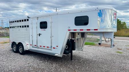New 2027 Hart Trailer R3HG RESOLUTION BLACK SMART TACK II+ Horse Trailer