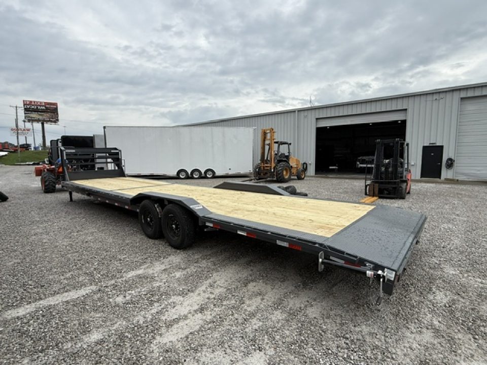 New Lamar Gooseneck Car Hauler 102x36 14K W/ Winch Plate