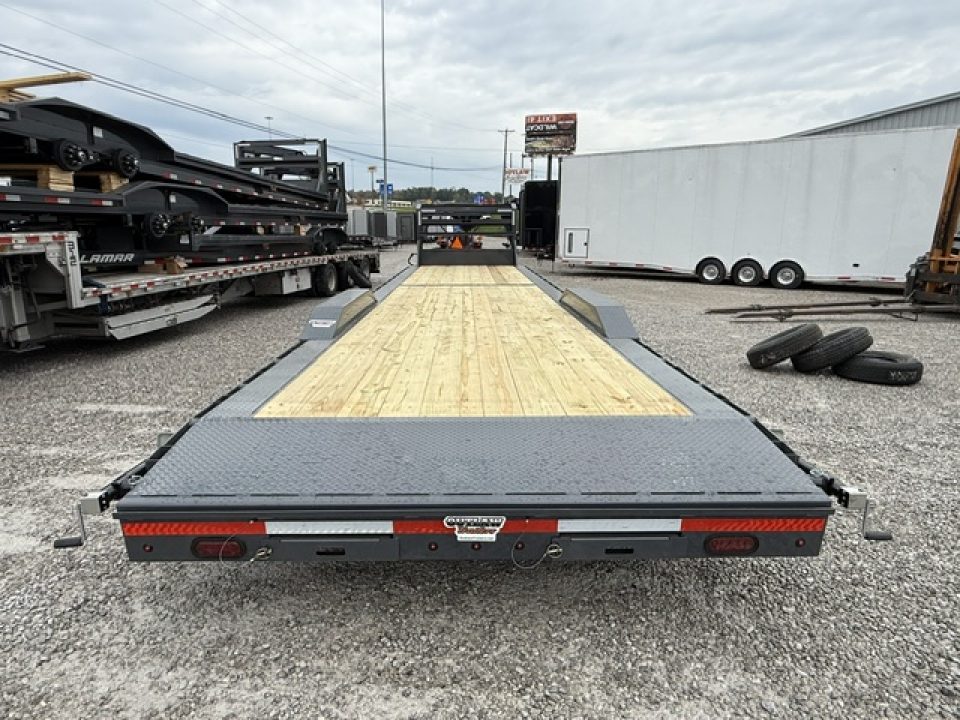 New Lamar Gooseneck Car Hauler 102x36 14K W/ Winch Plate