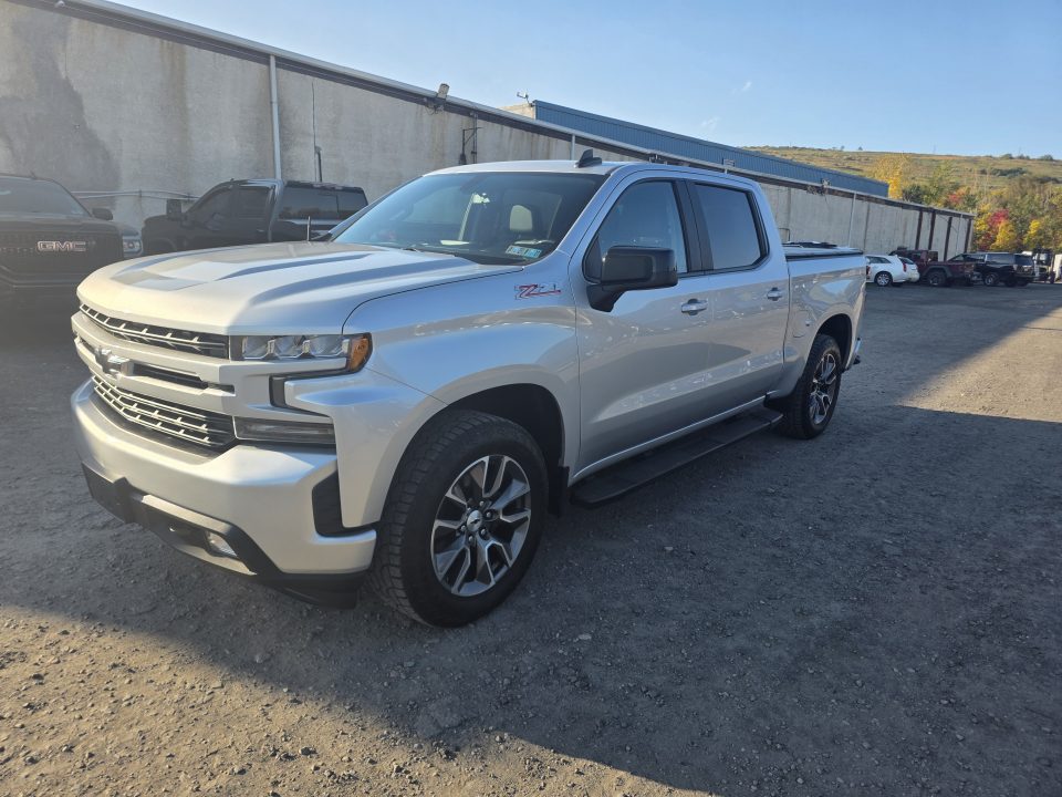 Used 2019 Chevrolet SILVERADO CREW CAB RST Truck