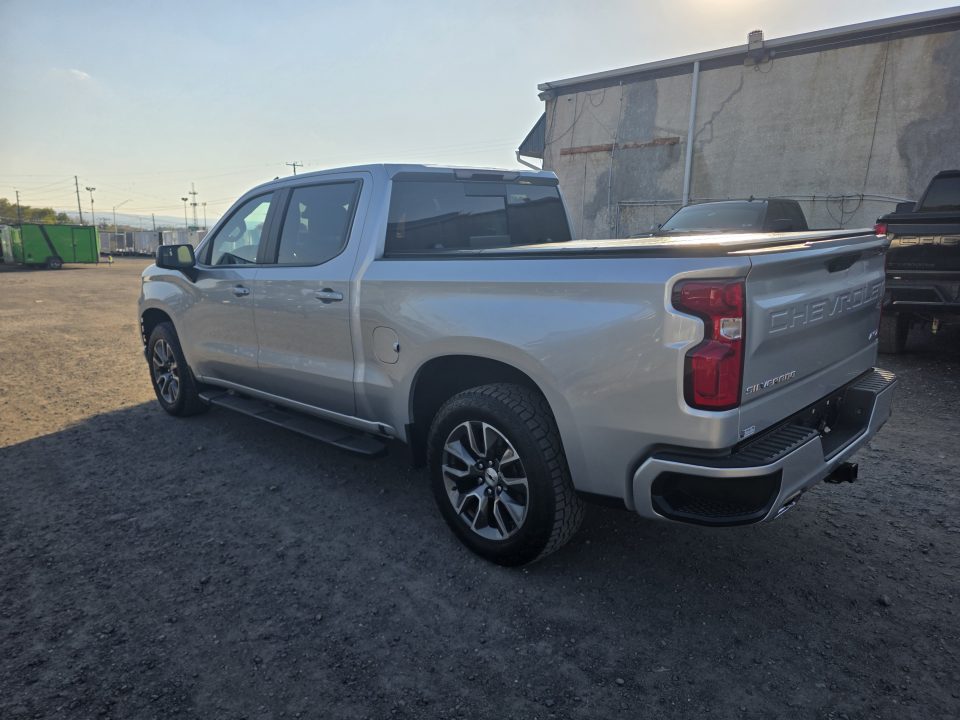 Used 2019 Chevrolet SILVERADO CREW CAB RST Truck