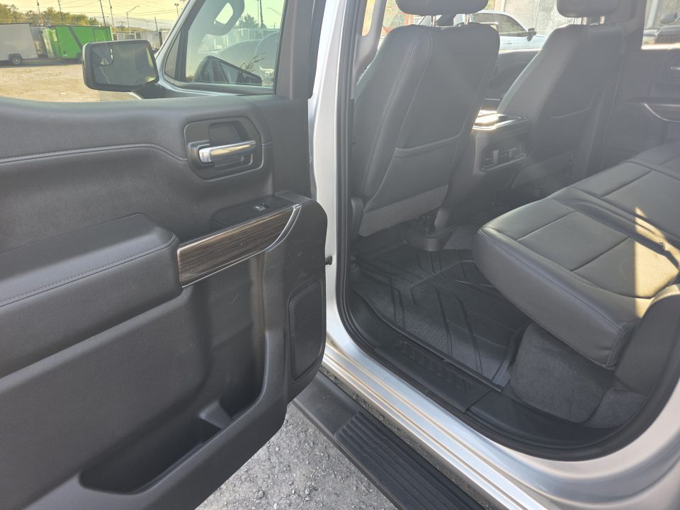 Used 2019 Chevrolet SILVERADO CREW CAB RST Truck