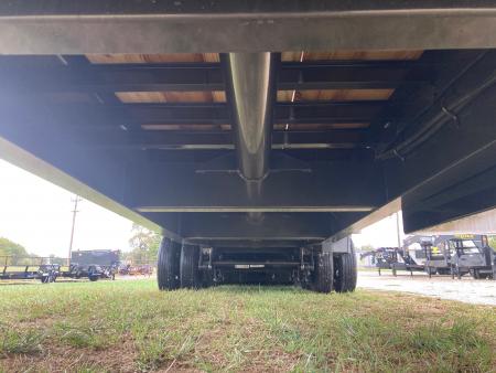 New 2027 MAXX-D 102X32 TANDEM 25.9K GN HYDROTAIL W/ STEEL RUNNERS, HYDROJACKS, DISC BRAKES & WIRELESS REMOTE Flatbed Trailer