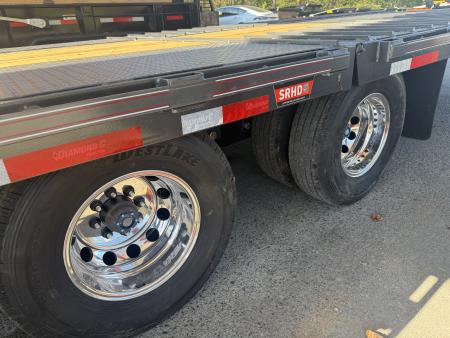 New 2027 Diamond C FMAX210 GOOSENECK TRAILER HYDRO DOVE & JACKS **ABS BRAKES** ALUMINUM OUTER RIMS