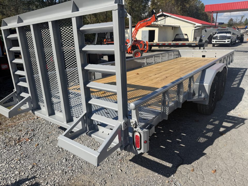 New 2027 Diamond C TUT206 Utility Trailer VENTURE 6’11”X22’ TRACTOR GATE MESH SIDES