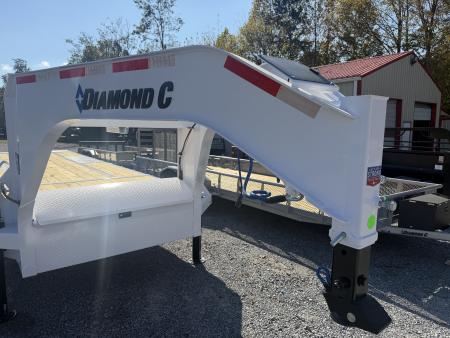 New 2027 Diamond C DET210 GOOSENECK POWER TILT TRAILER HYDRO JACKS ,SOLAR CHARGER,WIRELESS REMOTE