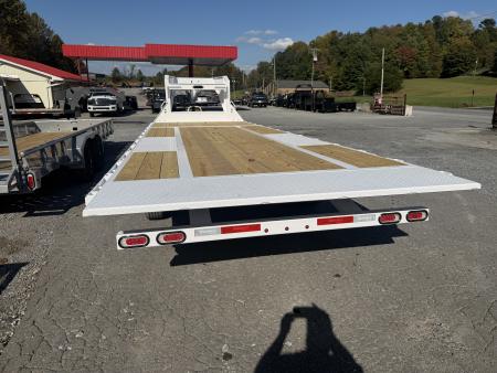 New 2027 Diamond C DET210 GOOSENECK POWER TILT TRAILER HYDRO JACKS ,SOLAR CHARGER,WIRELESS REMOTE