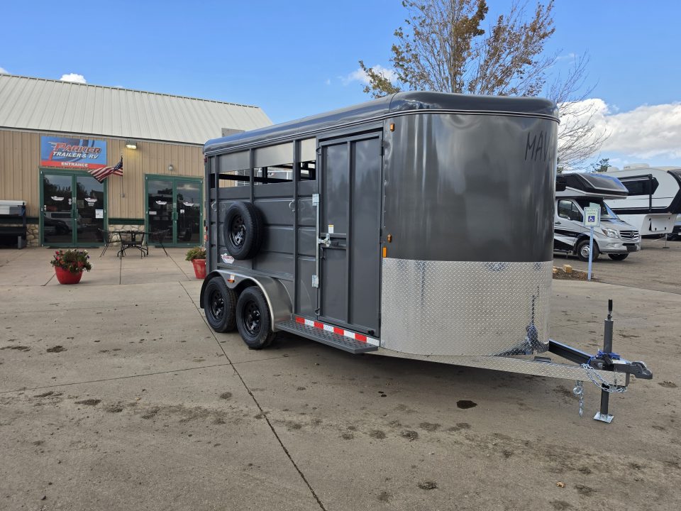 New 2027 Maverick MAVST6614-7K Horse Trailer