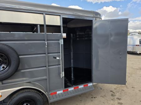 New 2027 Maverick MAVST6614-7K Horse Trailer