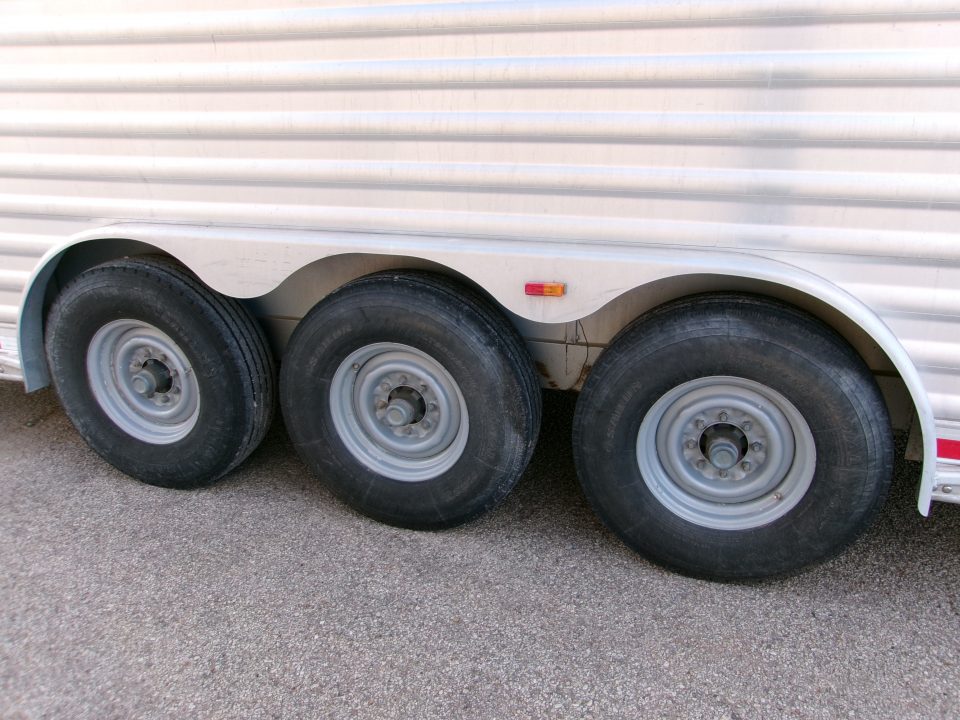 Used 2015 Elite 8x32 Stock with WERM Floor