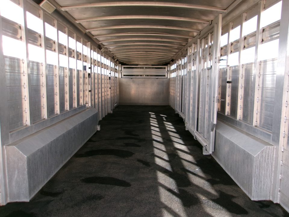 Used 2015 Elite 8x32 Stock with WERM Floor