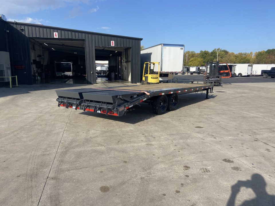 New Lamar 14K Deckover Trailer 102" X 24'