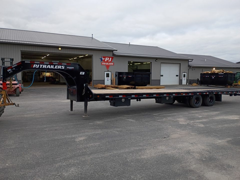 New 2027 PJ Trailers LY1362