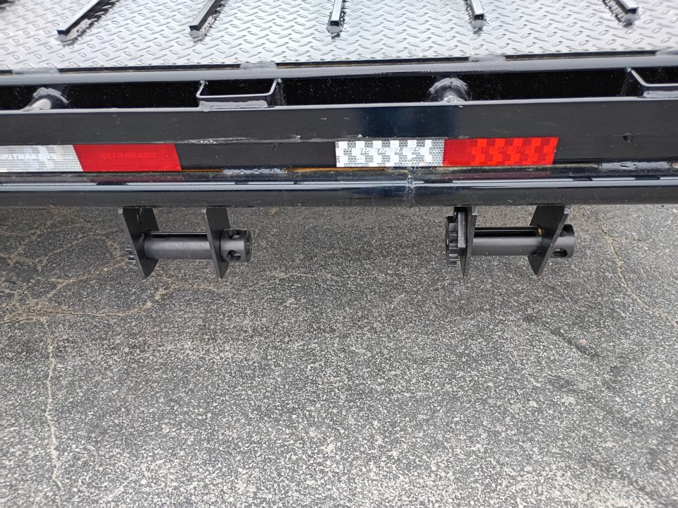 New 2027 PJ Trailers LY1362
