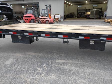New 2027 PJ Trailers LY1362